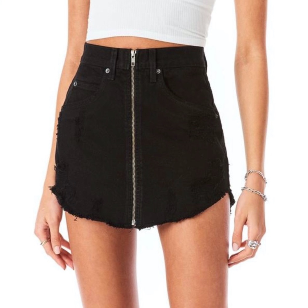 Black carman skirt